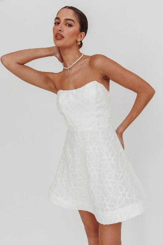 Adrianna Pointed Sweetheart Mini Dress White Chic Halter Mini Dress