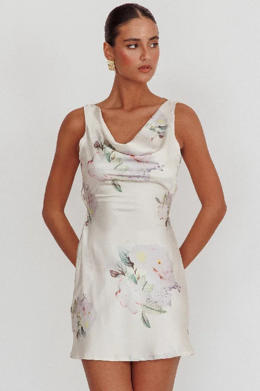 Isabella Satin Backless Mini Dress Butter Stylish Sweetheart Neck Mini Dress