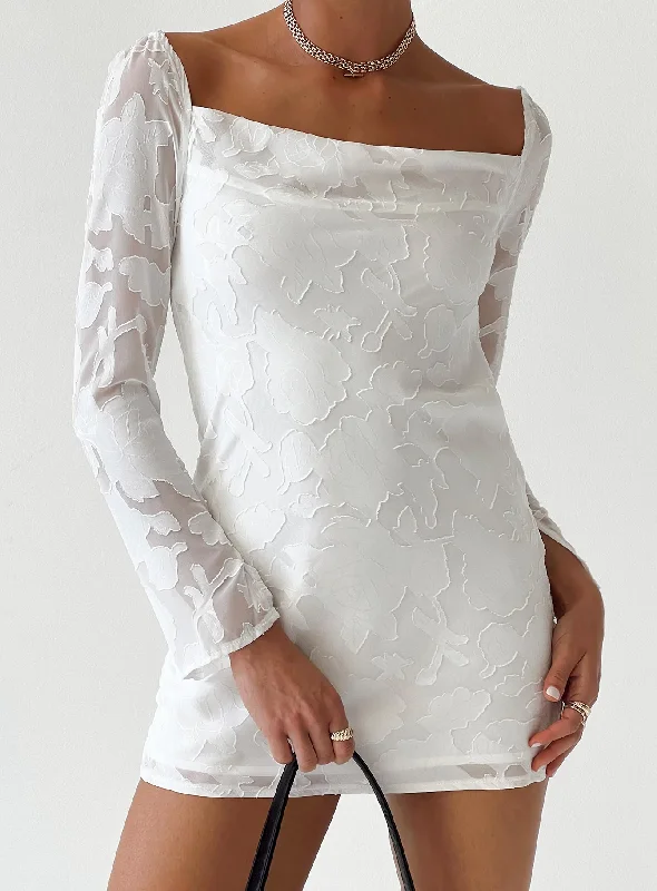 Star Power Mini Dress White Fashionable Party Mini Dress