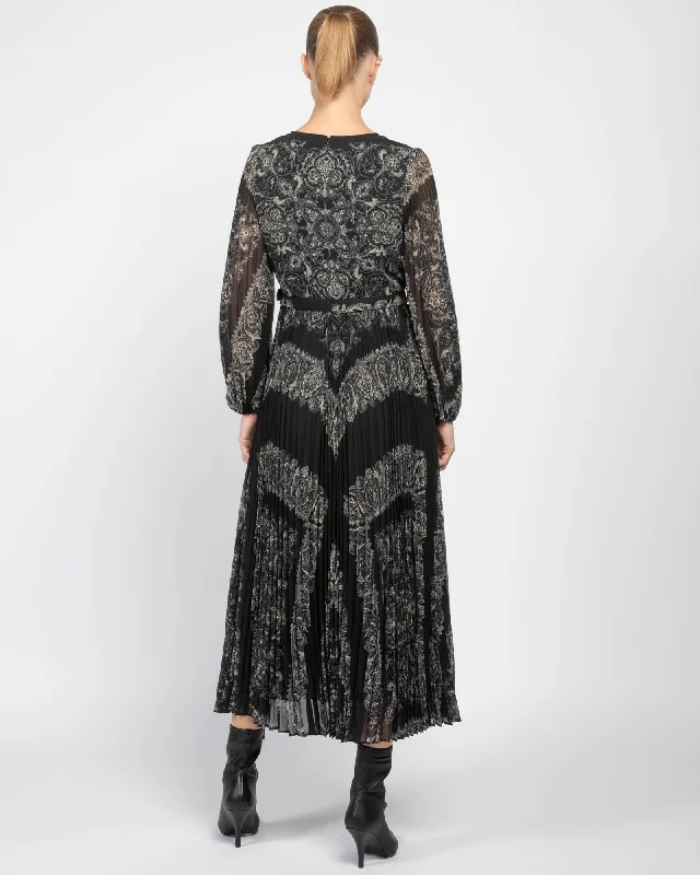 BLACK PAISLEY