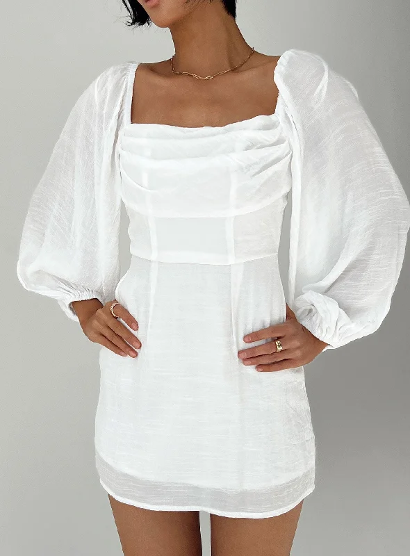 Warra Mini Dress White Casual V-Neck Mini Dress