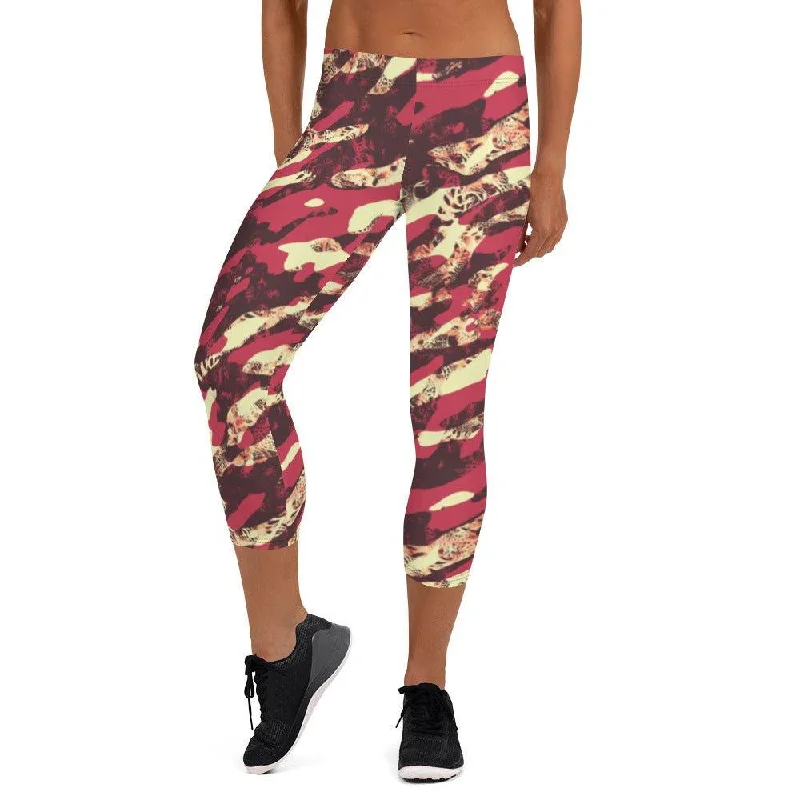 Red Camouflage Women's Capri Leggings Comfortable Printed Workout Leggings