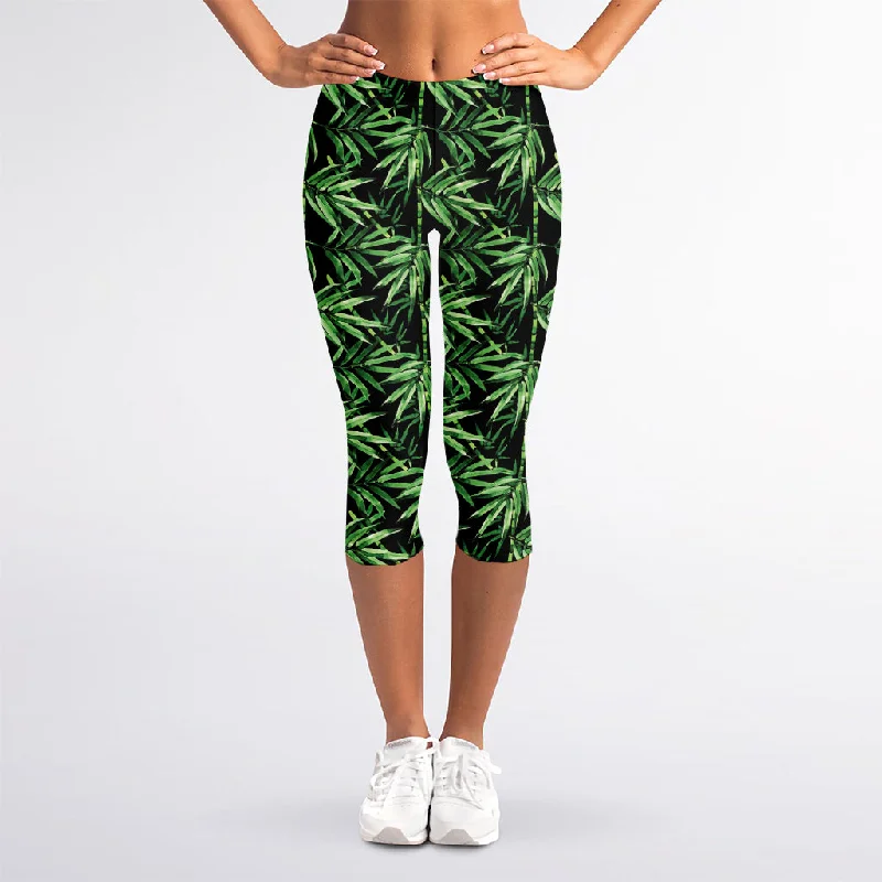 Watercolor Bamboo Pattern Print Women's Capri Leggings Cozy Textured Workout Leggings Watercolor Bamboo Pattern Print Women's Capri Leggings Cozy Textured Workout Leggings