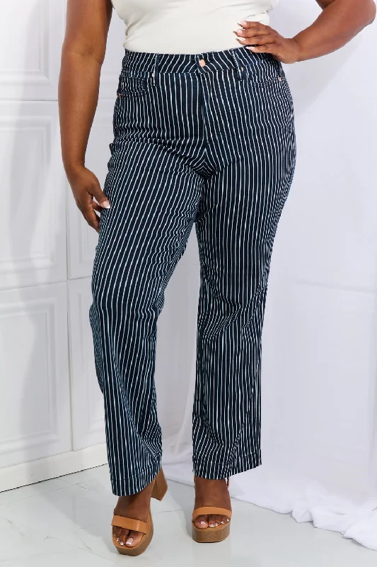 Judy Blue Cassidy Full Size High Waisted Tummy Control Striped Straight Jeans Cozy Relaxed Fit Denim Jeans Judy Blue Cassidy Full Size High Waisted Tummy Control Striped Straight Jeans Cozy Relaxed Fit Denim Jeans